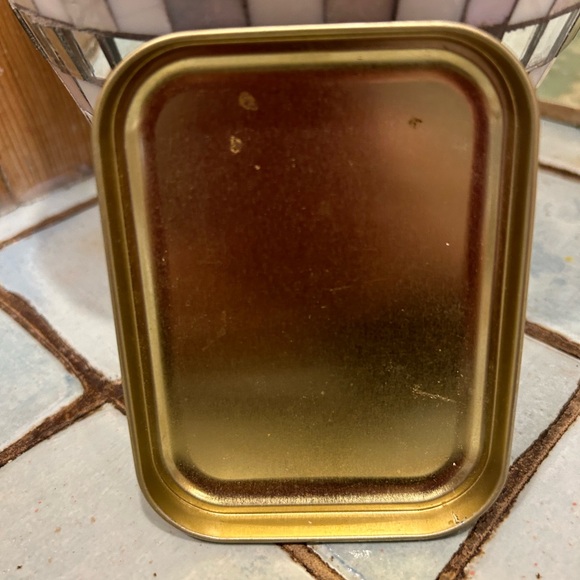 SINGER Sewing Machine 4"x3" Black and Rainbow Metal Tin Accessory Can with Lid - Picture 7 of 9